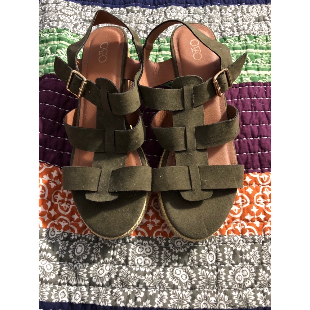 | Wedges |